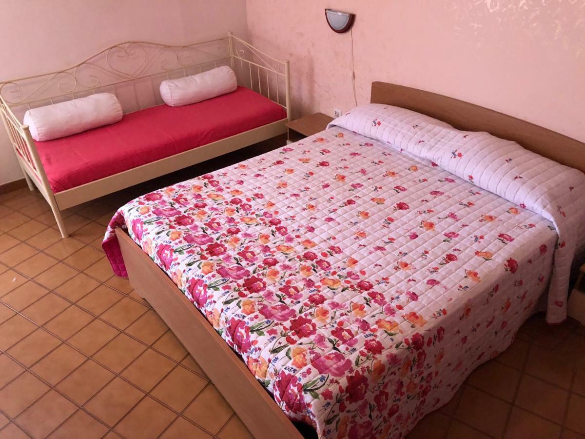Apartment Romina Tergu Luaran gambar